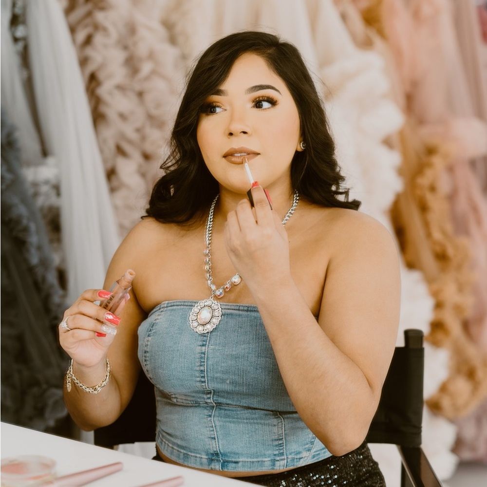 Meet your Posher, Alondra
